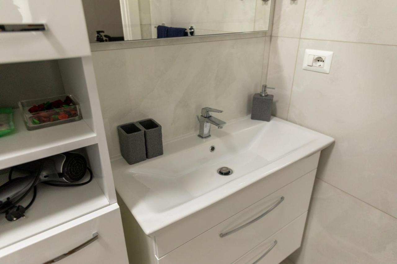 Cozy Loft Putignani Apartment บารี ภายนอก รูปภาพ