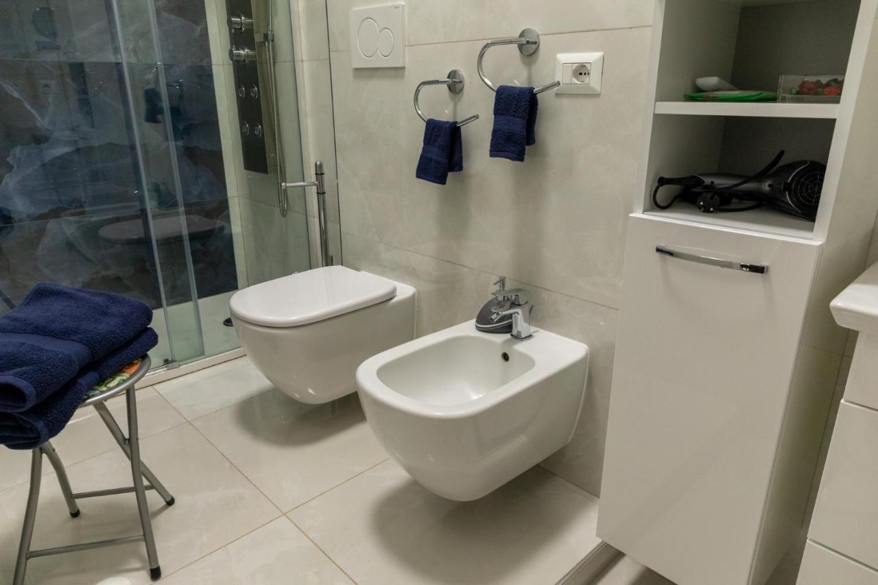 Cozy Loft Putignani Apartment บารี ภายนอก รูปภาพ
